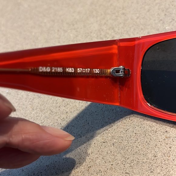 Dolce & Gabbana sunglasses - Picture 5 of 6